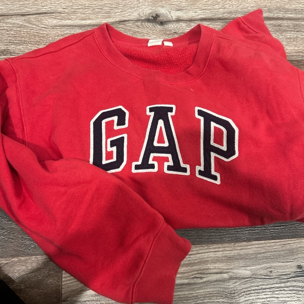 GAP Bold Red Logo Sweatshirt